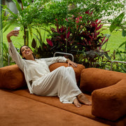 Sofá Cama Bloom Tecido Boucle Laranja - Sofá na Caixa Laranja